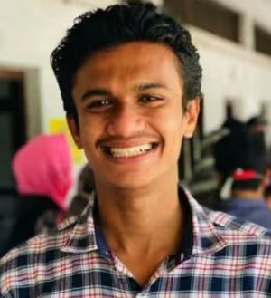 നിഖിലിന്‍റെ ഫോൺ സ്വിച്ച് ഓഫ്; സുഹൃത്തുക്കളെ പൊലീസ് ചോദ്യം ചെയ്യുന്നു