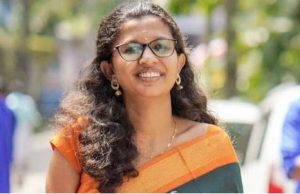 വിദ്യ ഒളിവിൽ തന്നെ; ഇരുട്ടിൽ തപ്പി പൊലീസ്, രണ്ടു ഫോണും സ്വിച്ച് ഓഫെന്ന് വിശദീകരണം