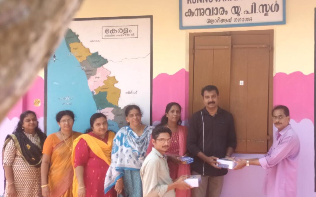 കുന്നുവാരം യു പി എസ് സ്കൂളിൽ പഠനോപകരണങ്ങൾ വിതരണം ചെയ്ത് ബ്രയിൻസ് പൂർവ വിദ്യർത്ഥി കൂട്ടായ്മ