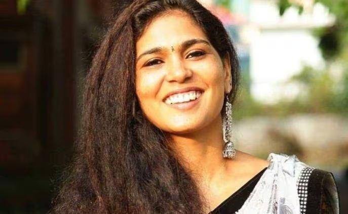 ‘നഗ്‌ന ശരീരത്തില്‍ കുട്ടികളെക്കൊണ്ട് ചിത്രങ്ങള്‍ വരപ്പിച്ചു’; പോക്‌സോ കേസിൽ രഹ്ന ഫാത്തിമക്കെതിരെ തുടർനടപടികൾ റദ്ദാക്കി