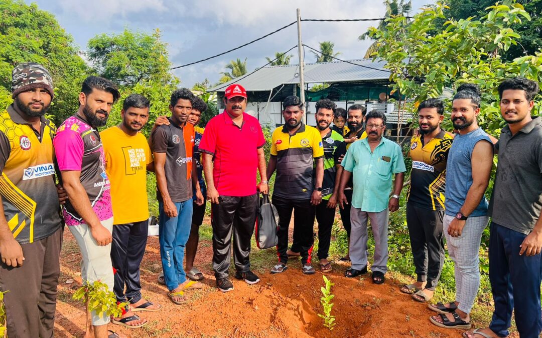 വൃക്ഷ തൈകൾ വിതരണം ചെയ്തു ആറ്റിങ്ങൽ ചലഞ്ചേഴ്‌സ് ആർട്സ് & സ്പോർട്സ് ക്ലബ്