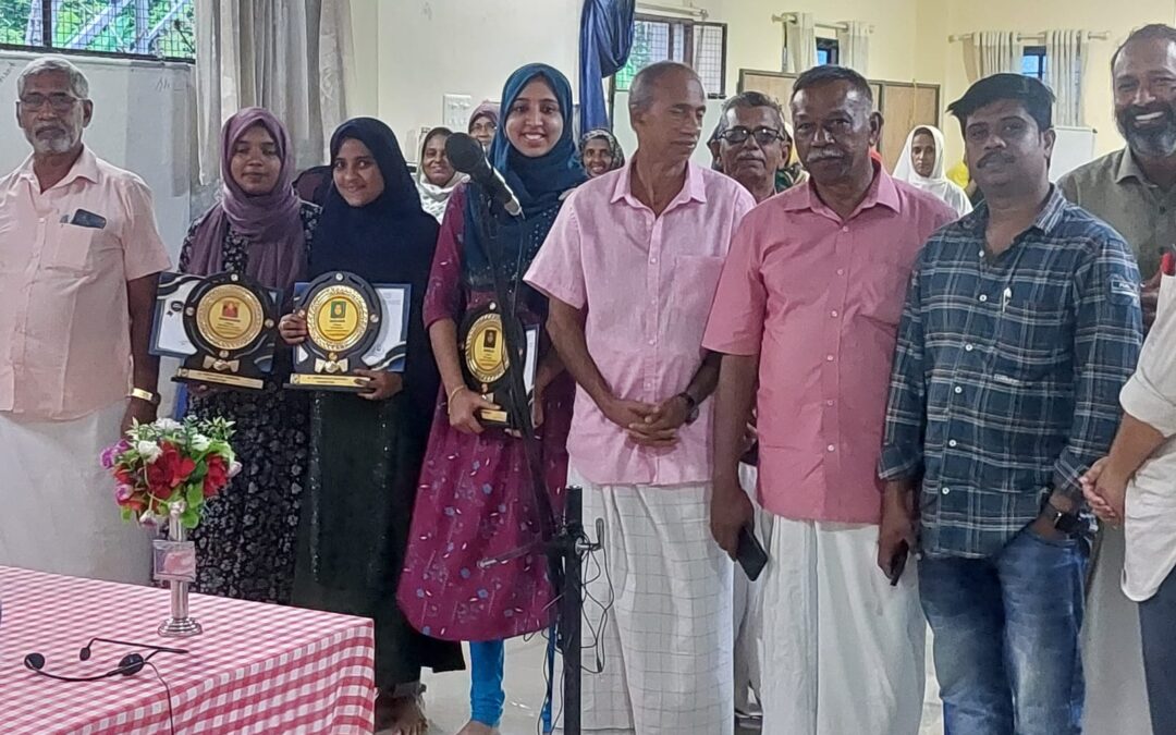 കുളമുട്ടം അൽ ഹിക്മ സലഫി മദ്രസ്സയുടെ ആഭിമുഖ്യത്തിൽ റാങ്ക് ജേതാക്കൾക്ക് ആദരവ് നൽകി