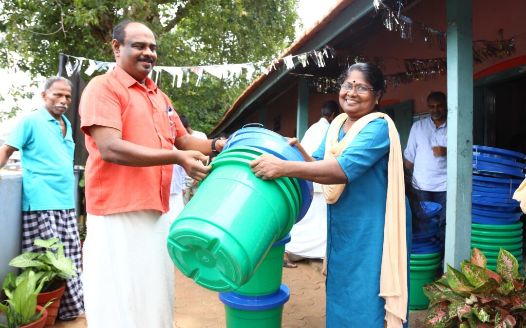 ആറ്റിങ്ങൽ ആലംകോടിൽ ബിയോബിൻ വിതരണം ചെയ്തു