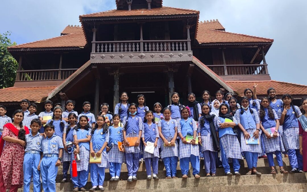 വായന പക്ഷാചരണത്തിൽ ആറ്റിങ്ങൽ കോയിക്കൽ കൊട്ടാരം സന്ദർശിച്ച് വിദ്യാർത്ഥികൾ