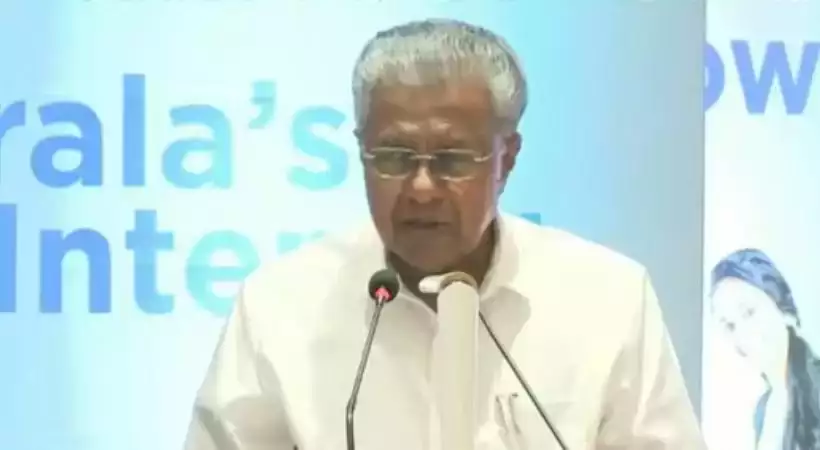 12 ദിവസത്തെ വിദേശ സന്ദർശനം; മുഖ്യമന്ത്രിയും സംഘവും തിരിച്ചെത്തി