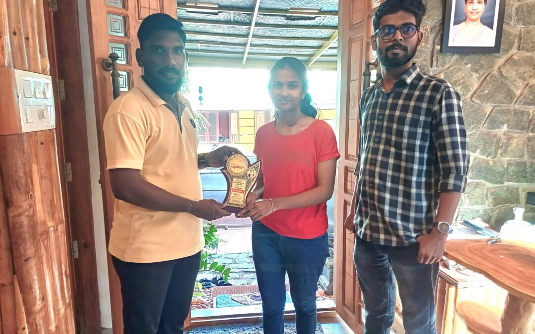 ഡി.വൈ.എഫ്.ഐ ആറ്റിങ്ങൽ വെസ്റ്റ് മേഖല കമ്മിറ്റിയുടെ സ്നേഹോപഹാരം ശിവപ്രിയയ്ക്