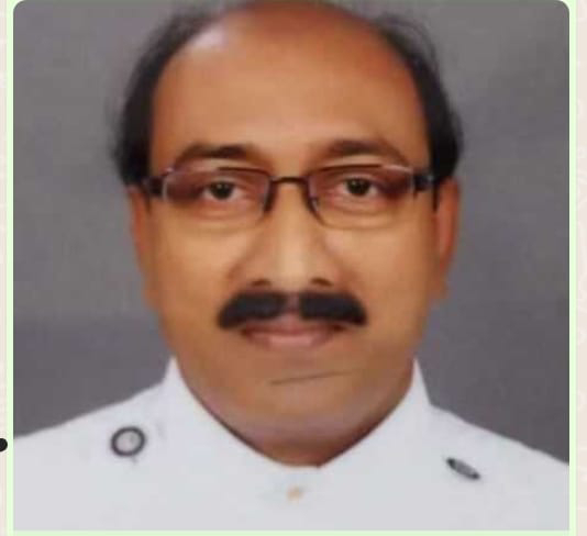 നിർത്തിയിട്ടിരുന്ന ലോറിയുടെ പിന്നിൽ ബൈക്കിടിച്ച് വൈദികൻ മരിച്ചു