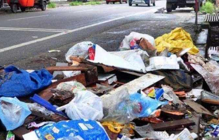 മാലിന്യം വലിച്ചെറിഞ്ഞാൽ ഒരു വർഷം വരെ തടവ്; 50000 രൂപ പിഴ