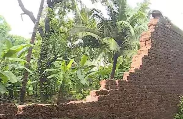 കനത്ത മഴയില്‍ കണ്ണൂര്‍ സെന്‍ട്രല്‍ ജയിലിന്റെ മതില്‍ ഇടിഞ്ഞുവീണു