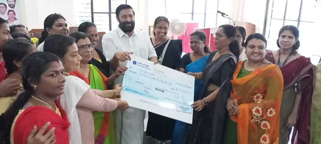 പിന്നോക്ക വിഭാഗ വികസന കോർപ്പറേഷൻ ഫണ്ട്‌ പുളിമാത്ത് സി.ഡി.എസിന് നൽകി