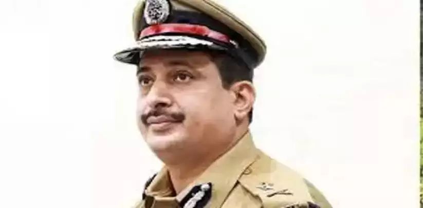 പുരാവസ്തു തട്ടിപ്പു കേസ്: ബുധനാഴ്ച ചോദ്യം ചെയ്യലിന് ഹാജരാകാമെന്ന് ഐജി ലക്ഷ്മണ ഹൈക്കോടതിയില്‍