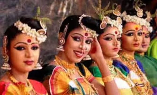 സംസ്ഥാന സ്‌കൂള്‍ കലോത്സവം കൊല്ലത്ത്; ശാസ്ത്ര മേള തിരുവനന്തപുരത്ത്