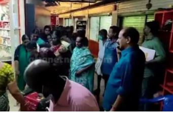 സപ്ലൈകോ തുറക്കാൻ വൈകി: മന്ത്രി നേരിട്ടെത്തിയപ്പോൾ കണ്ടത് ക്യൂ നിൽക്കുന്ന ആളുകളെ