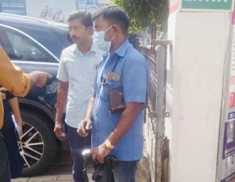 കുഴഞ്ഞുവീണ യാത്രക്കാരനെ ഉടന്‍ ആശുപത്രിയിലെത്തിച്ചു; ജീവന്‍ രക്ഷിച്ച് കെഎസ്ആര്‍ടിസി ഡ്രൈവറും കണ്ടക്ടറും