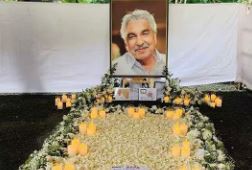 ഉമ്മന്‍ ചാണ്ടി അന്ത്യവിശ്രമം കൊള്ളുന്ന പുതുപ്പള്ളിയിലേക്ക് ടൂര്‍ പാക്കേജ്; ഒരുക്കുന്നത് ആറ്റിങ്ങല്‍ സ്വദേശി