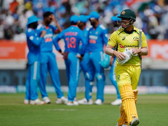 ഓസ്‌ട്രേലിയ കൂറ്റന്‍ സ്‌കോറിലേക്ക്; മാര്‍ഷിനും വാര്‍ണറിനും സ്മിത്തിനും അര്‍ധ സെഞ്ച്വറി