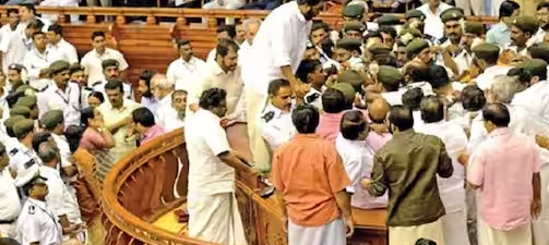 നിയമസഭ കയ്യാങ്കളി കേസ്: രണ്ട് കോൺഗ്രസ് മുൻ എംഎൽഎമാരെ പ്രതിചേർക്കും