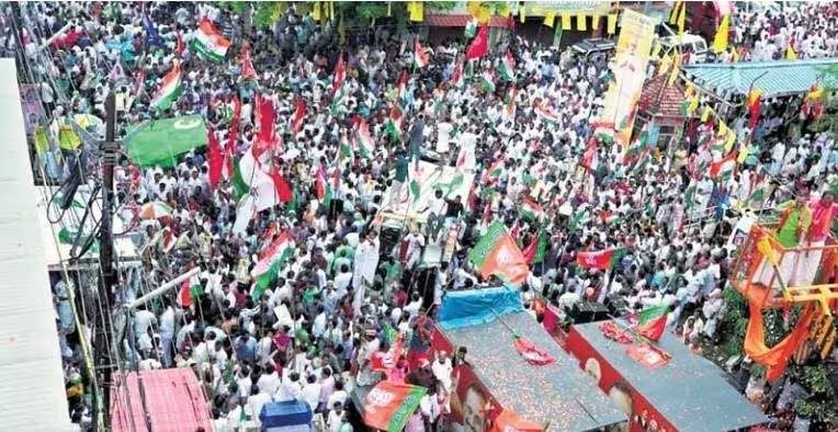 പുതുപ്പള്ളി പോളിങ് ബൂത്തിലേക്ക്