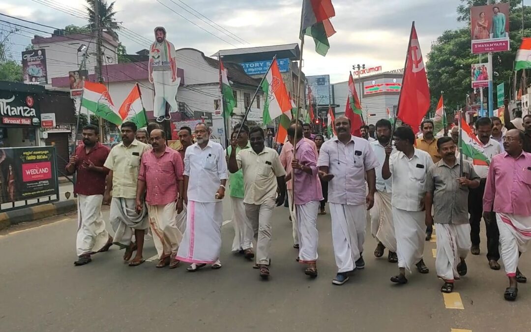 പുതുപ്പള്ളി ഉപതെരഞ്ഞെടുപ്പ്; ആറ്റിങ്ങൽ  കോൺഗ്രസ് മണ്ഡലം കമ്മിറ്റിയുടെ നേതൃത്വത്തിൽ ആഹ്ളാദ പ്രകടനം നടത്തി