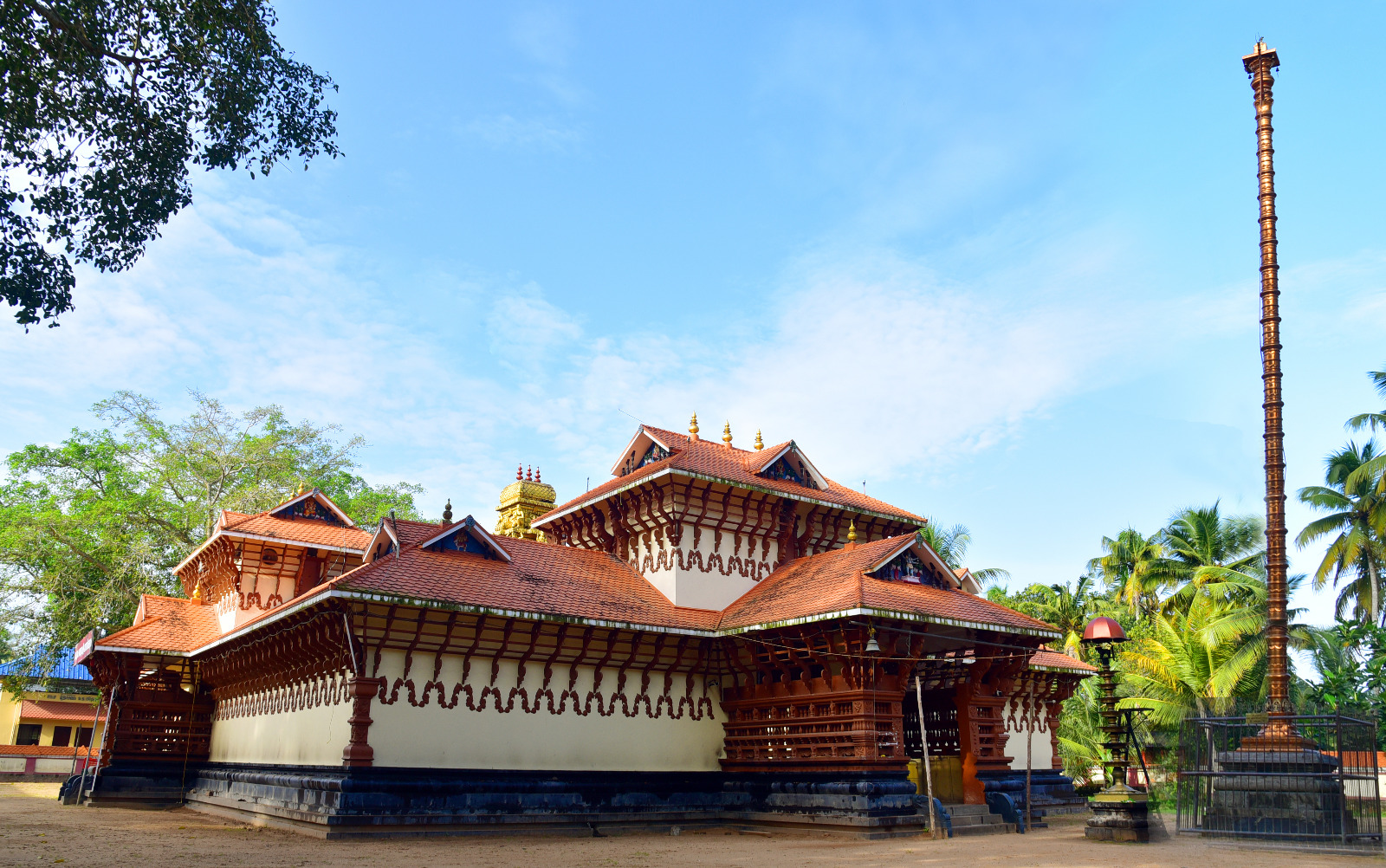 mudapuram thengumvila temple new