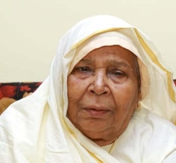 ആയിഷ ബീവി അന്തരിച്ചു
