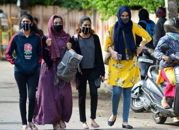 അധ്യാപക വിദ്യാർത്ഥികൾക്ക് സൗകര്യപ്രദവും മാന്യമായതുമായ ഏത് വസ്ത്രവും ധരിക്കാം: ഉത്തരവുമായി ഉന്നത വിദ്യാഭ്യാസ വകുപ്പ്