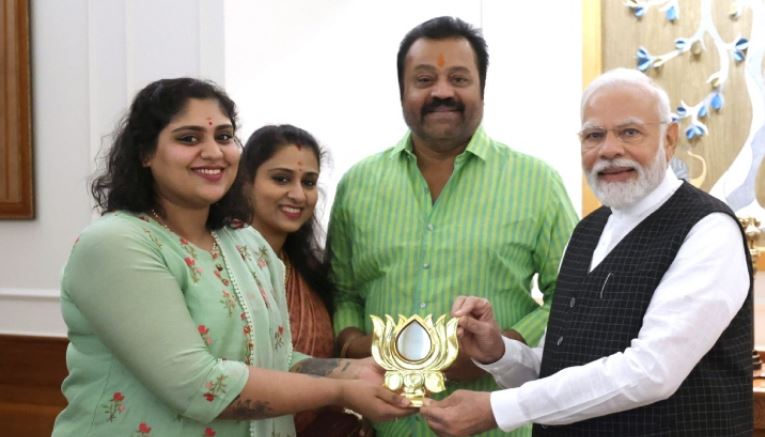 പ്രധാനമന്ത്രിയെ സന്ദർശിച്ച് സുരേഷ് ഗോപി: മകളുടെ വിവാഹക്ഷണക്കത്തും നൽകി