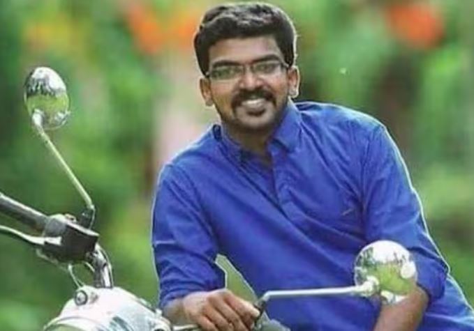 കിഫ്ബി നിയമനത്തട്ടിപ്പ്: 10 ലക്ഷം രൂപ തട്ടി, അഖില്‍ സജീവും യുവമോര്‍ച്ച നേതാവും പ്രതികള്‍ എഫ്‌ഐആര്‍