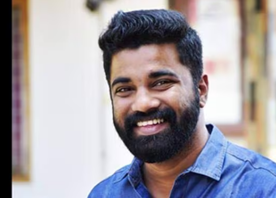 ആര്‍ഷോയുടെ മാര്‍ക്ക് ലിസ്റ്റ്; പിഴവ് കണ്ടെത്തിയിട്ടും നടപടിയെടുത്തില്ല, പരീക്ഷാ കണ്‍ട്രോളര്‍ക്ക് താക്കീത്