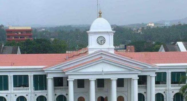 സെക്രട്ടേറിയറ്റിന് വ്യാജ ബോംബ് ഭീഷണി; വ്യാപക പരിശോധന; വിളിച്ചയാളെ കണ്ടെത്തി