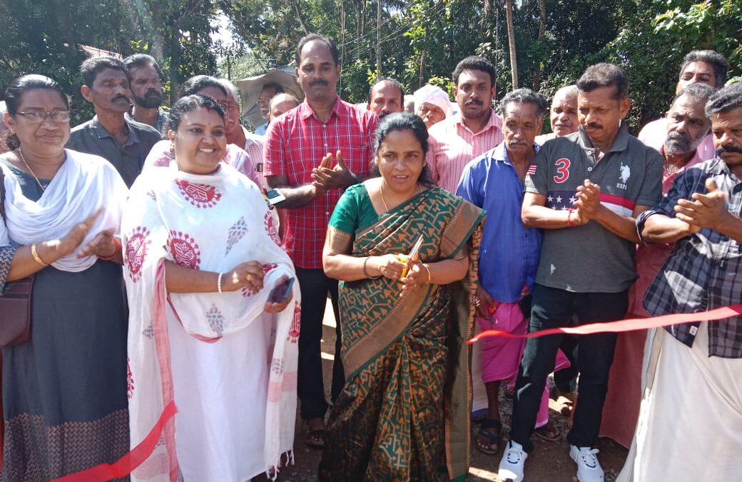 ചെറുകാരം പാലം താൽക്കാലികമായി ഗതാഗതത്തിന് തുറന്നു നൽകി ഒ. എസ്. അംബിക എം. എൽ. എ