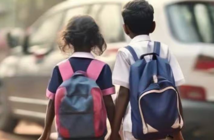 കുഞ്ഞുങ്ങളെ റോഡുകളില്‍ എങ്ങനെ സുരക്ഷിതരാക്കാം?; കുറിപ്പുമായി മോട്ടോര്‍ വാഹന വകുപ്പ്‌
