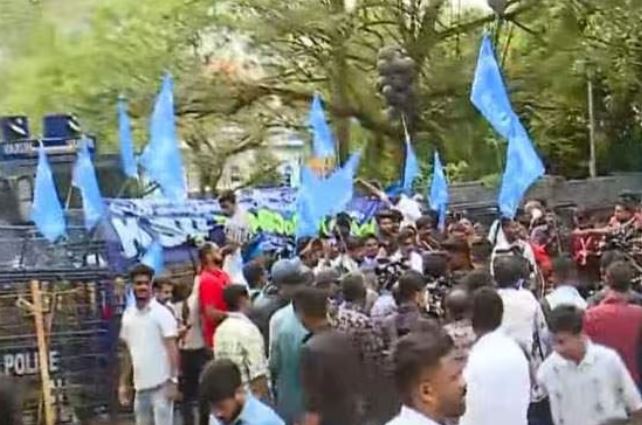 കെഎസ് യുവിന്റെ ഡിജിപി ഓഫീസ് മാര്‍ച്ചില്‍ സംഘര്‍ഷം; ലാത്തി വീശി പൊലീസ്