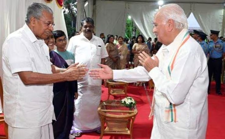 ഗവര്‍ണര്‍ ഇന്ന് തലസ്ഥാനത്ത്, പ്രതിഷേധം തുടരാന്‍ എസ്എഫ്‌ഐ; പുതിയ മന്ത്രിമാരുടെ സത്യപ്രതിജ്ഞ നാളെ