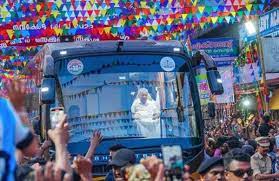 നവകേരള ബസ്സിന് നേരെ ഷൂ ഏറ്; കെഎസ്‌യു പ്രവർത്തകർക്കെതിരെ വധശ്രമത്തിന് കേസ്