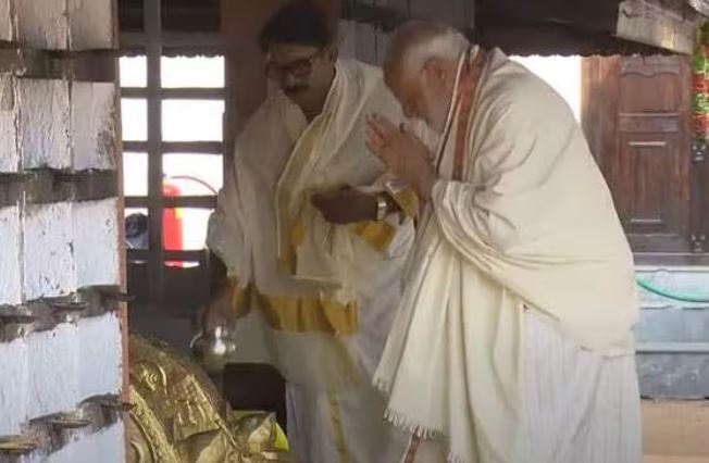 തൃപ്രയാറിലെത്തി ശ്രീരാമനെ വണങ്ങി മോദി; മീനൂട്ട് വഴിപാട്
