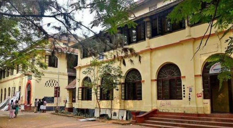 മഹാരാജാസ് കോളജില്‍ അനിശ്ചിതകാല സമരം പ്രഖ്യാപിച്ച് എസ്എഫ്‌ഐ