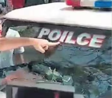 ‘പൊയിൽസ്’ അങ്ങനെ ‘പൊലീസ്’ ആയി!!