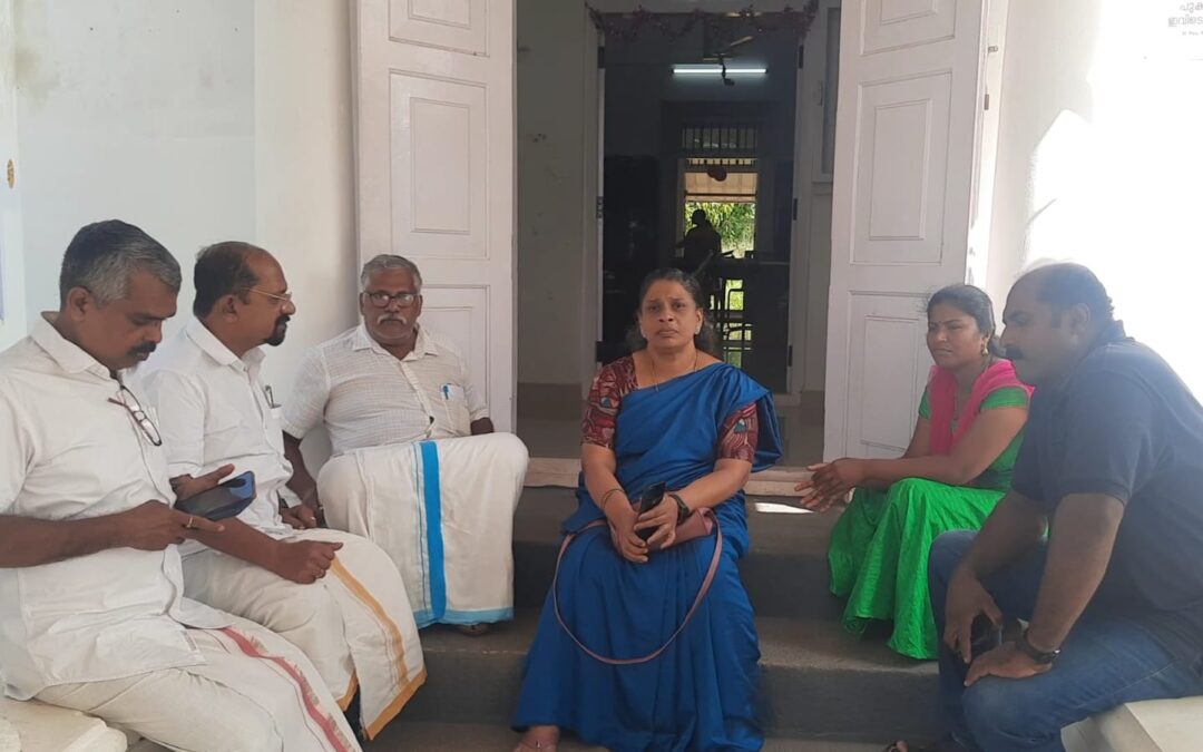 വാട്ടർ അതോറിട്ടി ഓഫീസിൽ നടത്തിയ ഉപരോധസമരത്തിൽ ജീവനക്കാരനെ കൈയ്യേറ്റം ചെയ്തതായി പരാതി