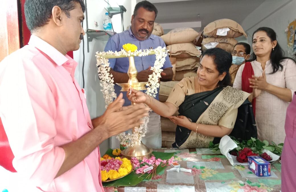 കെ സ്റ്റോറിന്റെ ഉദ്ഘാടനം നിർവഹിച്ച് ആറ്റിങ്ങൽ എം എൽ എ