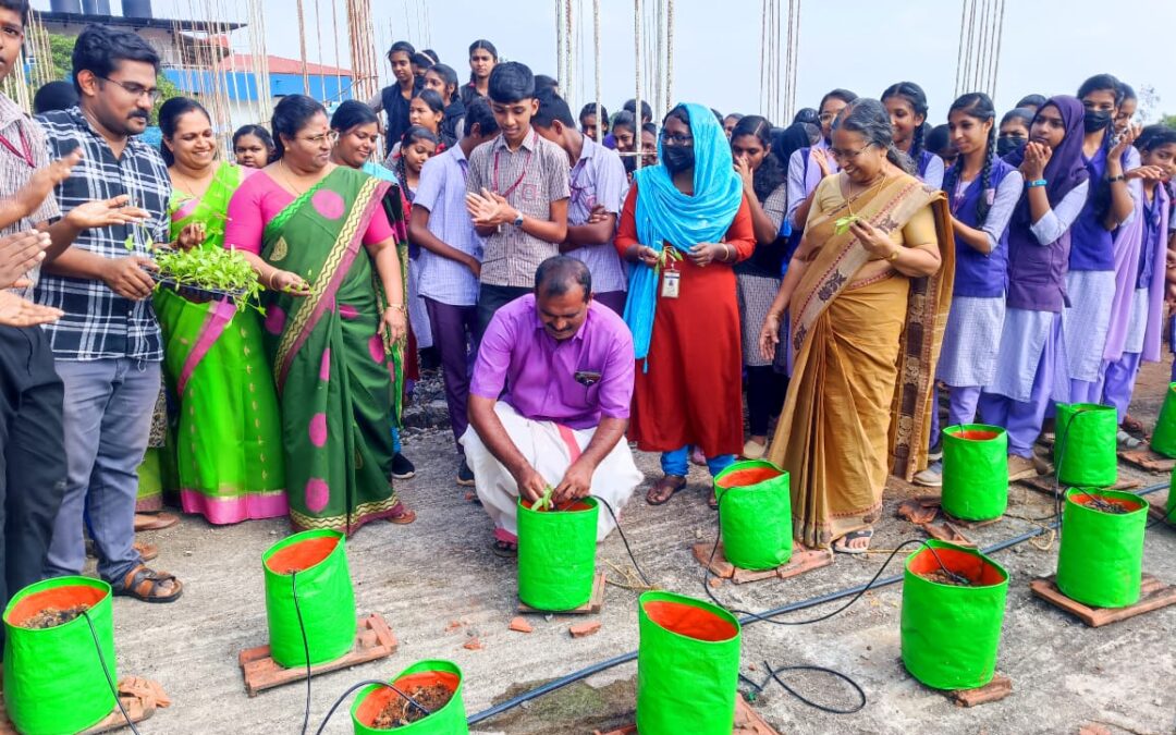പോത്തൻകോട് ലക്ഷ്മീവിലാസം ഹൈസ്കൂളിൽ പച്ചക്കറിത്തോട്ടം ഉദ്ഘാടനം ചെയ്തു