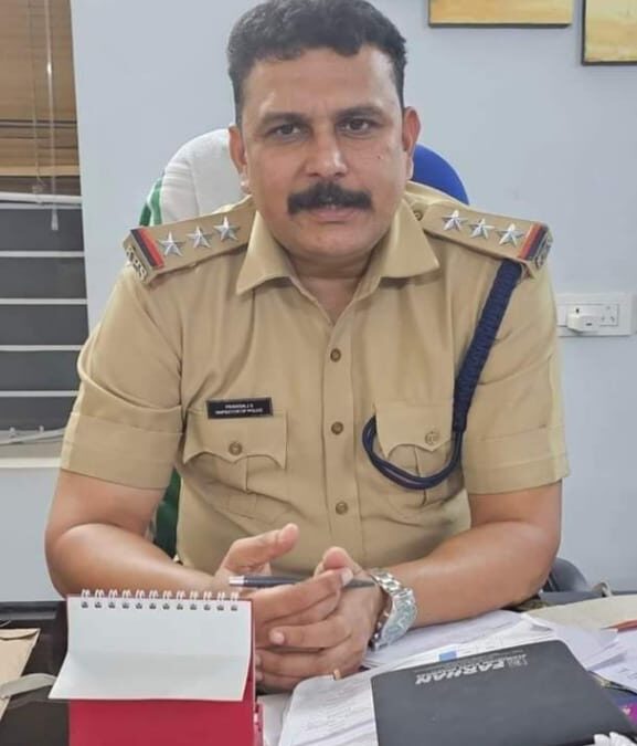 “ബാഡ്ജ് ഓഫ് ഹോണർ” പുരസ്ക്കാരത്തിന് അർഹനായി എസ്.എച്ച്.ഒ ജെ.എസ്‌ പ്രവീൺ