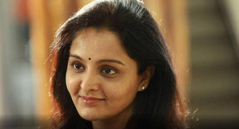 ലോക്സഭാ സ്ഥാനാര്‍ഥി പട്ടികയില്‍ മഞ്ജു വാര്യരും?; സാധ്യത തള്ളാതെ എല്‍ഡിഎഫ്