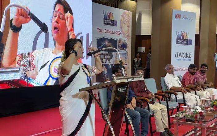 സദസ് ‘ഭാരത് മാതാ കീ ജയ്’ വിളിച്ചില്ല; കോഴിക്കോട്ടെ പരിപാടിയില്‍ ക്ഷോഭിച്ച് മീനാക്ഷി ലേഖി
