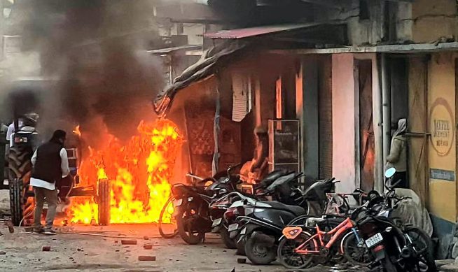 മദ്രസ പൊളിച്ചതിന്റെ പേരില്‍ സംഘര്‍ഷം: ഉത്തരാഖണ്ഡില്‍ നാലു പേര്‍ മരിച്ചു