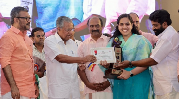 മികച്ച തദ്ദേശസ്വയംഭരണ സ്ഥാപനത്തിനുള്ള സ്വരാജ് ട്രോഫി പുരസ്‌കാരം തിരുവനന്തപുരം നഗരസഭ കരസ്ഥമാക്കിയെന്ന് മേയർ ആര്യ