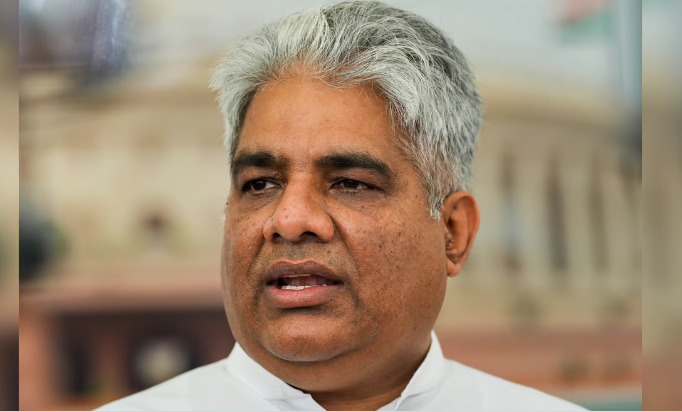 നിവൃത്തിയില്ലെങ്കില്‍ വന്യജീവികളെ കൊല്ലാന്‍ ഉത്തരവിടാം; നിയമഭേദഗതി വേണ്ടെന്ന് കേന്ദ്രമന്ത്രി