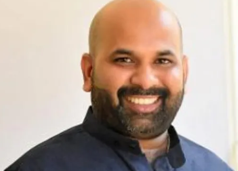 ബിനോയ് കോടിയേരിക്ക് തിരിച്ചടി; ആദായനികുതി വകുപ്പ് ആവശ്യപ്പെട്ട രേഖകൾ നൽകണമെന്ന് ഹൈക്കോടതി