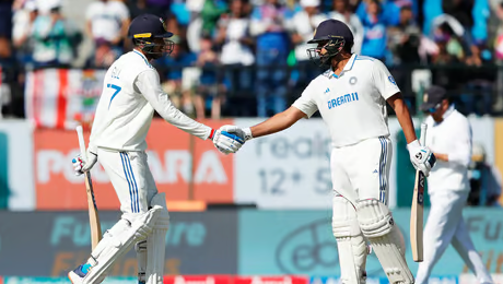 രോഹിതിനും ഗില്ലിനും സെഞ്ച്വറി; ഇന്ത്യ മികച്ച ലീഡിലേക്ക്‌