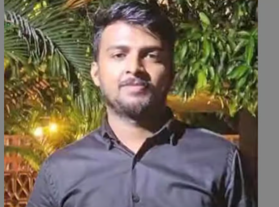 ഡിവൈഎഫ്‌ഐ മേഖലാ പ്രസിഡന്റ് പാര്‍ട്ടി ഓഫീസില്‍ തൂങ്ങിമരിച്ച നിലയില്‍